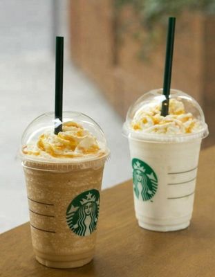 ジュースの飲料の低価格の機械を形作るプラスチック ガラス・ボールのコップに水をまいて下さい サプライヤー